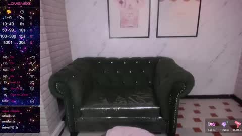 Snapshot of rosse_jeane_v chatting on 01-15-25, 04:32 rosse jeane v online show from 01-15-25, 04:32