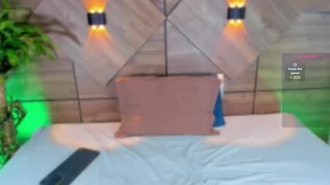 Snapshot of rossedamore chatting on 10-18-25, 07:36 Rosse online show from 10-18-25, 07:36