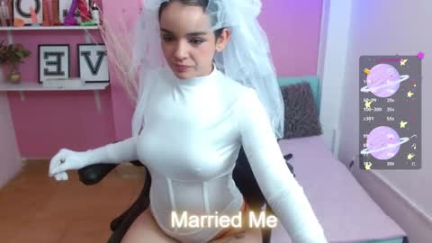 Snapshot of rossedaves_ chatting on 10-18-25, 11:55 Rosse  online show from 10-18-25, 11:55