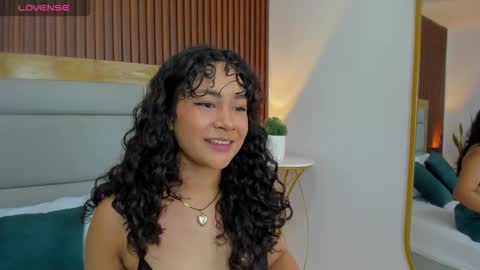 Snapshot of rossie_lanie_ chatting on 12-20-25, 01:18 rossie_lanie_ online show from 12-20-25, 01:18