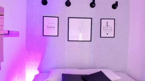 Snapshot of rossvega_ chatting on 09-09-25, 03:50 Ross online show from 09-09-25, 03:50