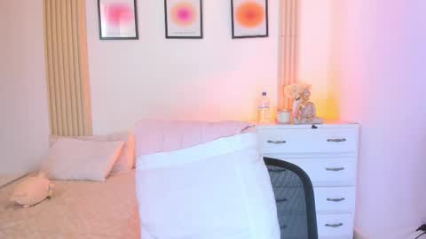 rossy_x online show from 03-10-26, 06:57