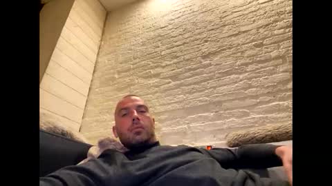 Snapshot of rotteei1 chatting on 09-29-25, 05:18 rotteei1 online show from 09-29-25, 05:18