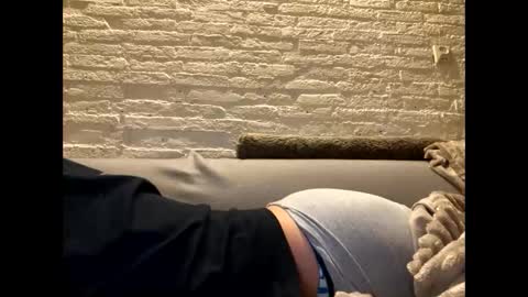 Snapshot of rotteei1 chatting on 10-11-25, 03:17 rotteei1 online show from 10-11-25, 03:17