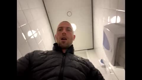 Snapshot of rotteei1 chatting on 10-14-25, 08:26 rotteei1 online show from 10-14-25, 08:26