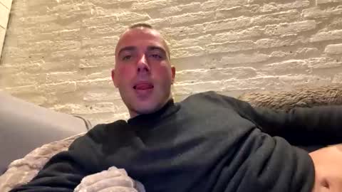 Snapshot of rotteei1 chatting on 10-19-25, 06:47 rotteei1 online show from 10-19-25, 06:47