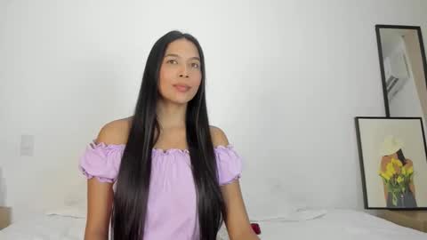 Snapshot of rouse_46 chatting on 10-17-25, 10:01 Rouse online show from 10-17-25, 10:01