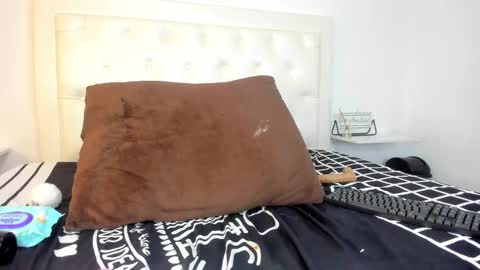 Snapshot of rouse_sexy_hotxx77 chatting on 11-02-25, 04:31 rouse_sexy_hotxx77 online show from 11-02-25, 04:31