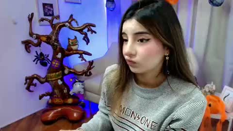 Rousee online show from 10-30-25, 01:34