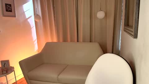 Snapshot of rousee_v chatting on 02-21-26, 01:01 Rousee online show from 02-21-26, 01:01