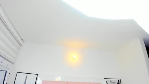 Snapshot of rousefox1 chatting on 01-15-26, 06:18 Valeria online show from 01-15-26, 06:18