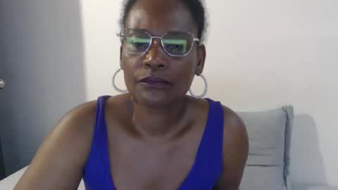 luxa online show from 01-19-25, 08:51