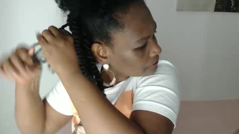 luxa online show from 04-21-26, 01:28