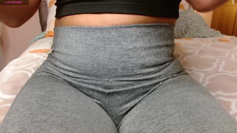 Rouss marie henao  online show from 02-01-25, 06:32