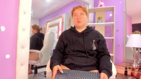Snapshot of rousse_millers chatting on 03-30-26, 12:28 Rousse online show from 03-30-26, 12:28