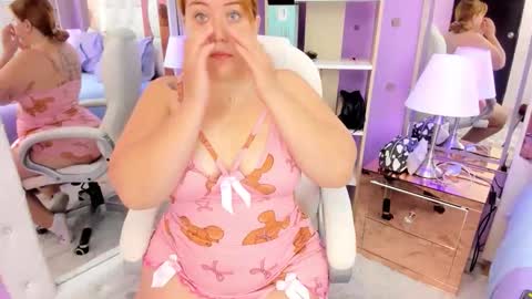Snapshot of rousse_millers chatting on 04-09-26, 12:10 Rousse online show from 04-09-26, 12:10