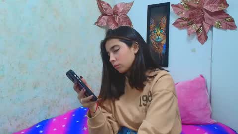 Snapshot of rousse_violet chatting on 01-09-25, 08:44 rousse_violet online show from 01-09-25, 08:44