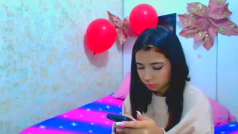 Snapshot of rousse_violet chatting on 02-18-25, 12:15 rousse_violet online show from 02-18-25, 12:15