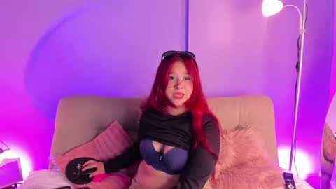 Snapshot of roux9 chatting on 07-27-26, 02:13 Roux online show from 07-27-26, 02:13