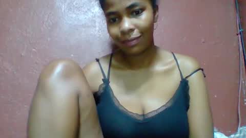 rovaelyah online show from 11-17-25, 05:19