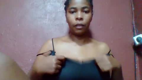 rovaelyah online show from 04-17-26, 02:36