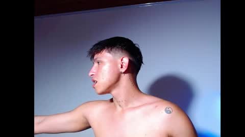 rowanboy23 online show from 06-08-26, 11:27