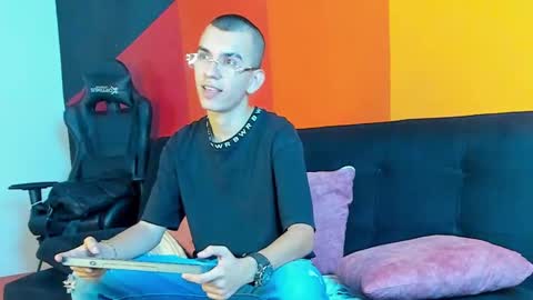 Rowan online show from 09-23-25, 02:09