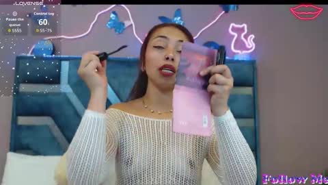 Snapshot of roxan_fox_ chatting on 02-27-26, 02:44 Roxane online show from 02-27-26, 02:44