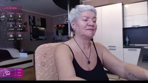 Snapshot of roxana_brooks chatting on 10-25-25, 10:23 Roxana online show from 10-25-25, 10:23