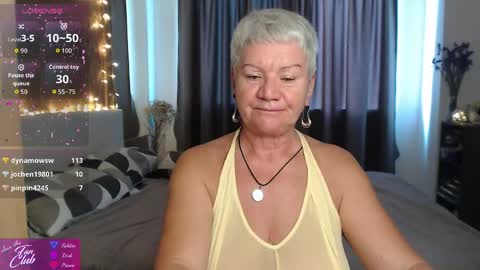 Roxana online show from 05-13-26, 01:25