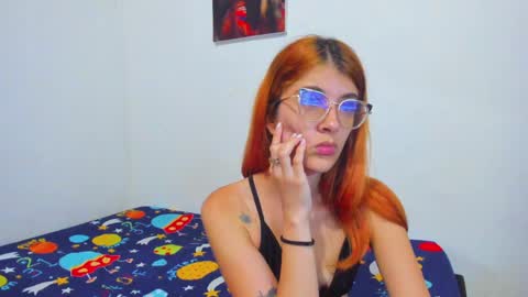 Snapshot of roxanajames__ chatting on 04-30-26, 02:56 roxy online show from 04-30-26, 02:56