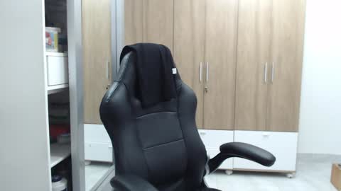 Snapshot of roxanalove7 chatting on 12-19-24, 09:17 Roxana online show from 12-19-24, 09:17