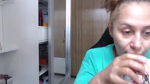 Snapshot of roxanalove7 chatting on 01-02-25, 06:34 Roxana online show from 01-02-25, 06:34