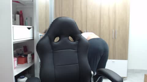 Snapshot of roxanalove7 chatting on 02-07-25, 03:23 Roxana online show from 02-07-25, 03:23