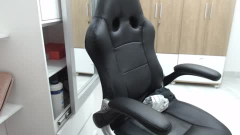 Snapshot of roxanalove7 chatting on 02-16-25, 02:31 Roxana online show from 02-16-25, 02:31