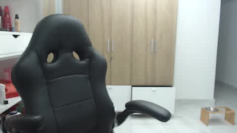 Snapshot of roxanalove7 chatting on 02-26-25, 04:47 Roxana online show from 02-26-25, 04:47