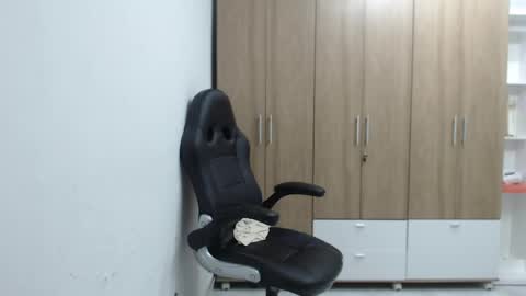 Roxana online show from 04-21-26, 02:51