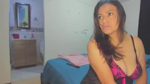 roxanasexy2025 online show from 03-04-25, 12:44