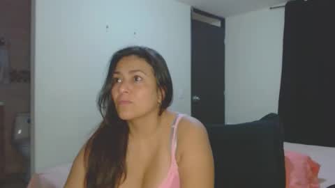 roxanasexy2025 online show from 11-06-25, 12:17