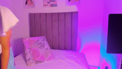 Roxane online show from 01-10-26, 01:02