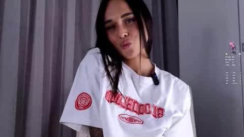 Anna Lokiss online show from 01-19-26, 04:27