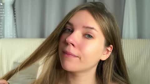 roxannastoo online show from 10-27-25, 01:09