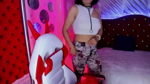 Snapshot of roxanne_han chatting on 06-09-26, 12:06 roxanne_han online show from 06-09-26, 12:06
