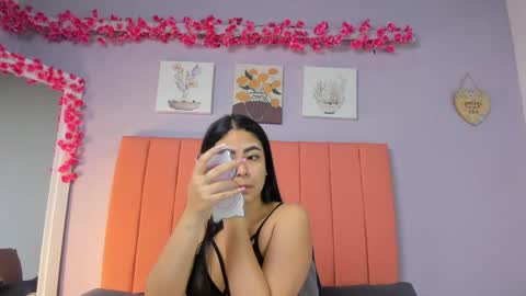 Juliana 3 online show from 06-02-26, 12:07