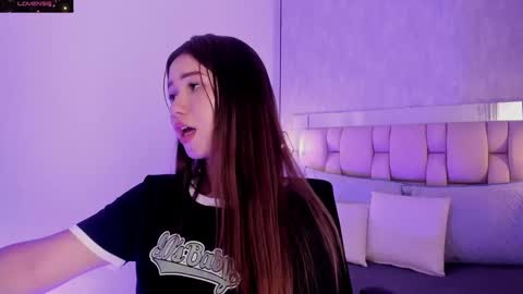 Roxie  online show from 02-12-25, 02:14