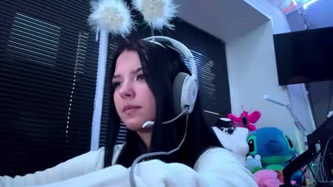 Hana online show from 10-15-25, 01:00