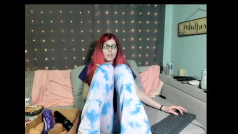 roxihazeleyes online show from 02-17-25, 09:24