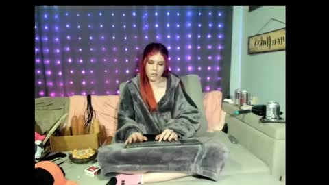 roxihazeleyes online show from 02-24-25, 10:26