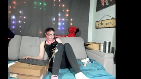 roxihazeleyes online show from 09-10-25, 11:38