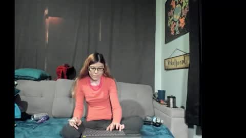 roxihazeleyes online show from 10-26-25, 09:31